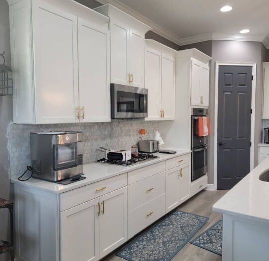 Sherwin Williams Snowbound (7004)