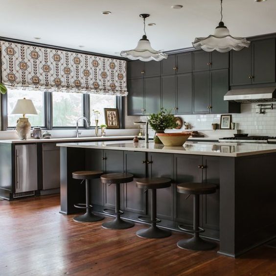Sherwin Williams Iron Ore (7069)